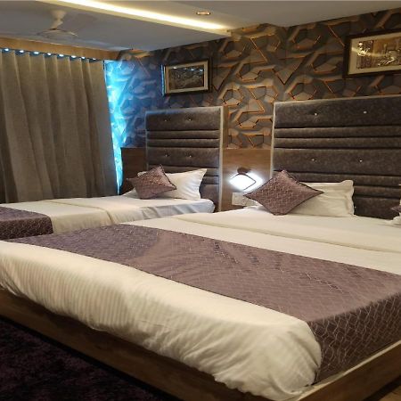 Hotel Lotus Villa Ahmedabad Exteriör bild