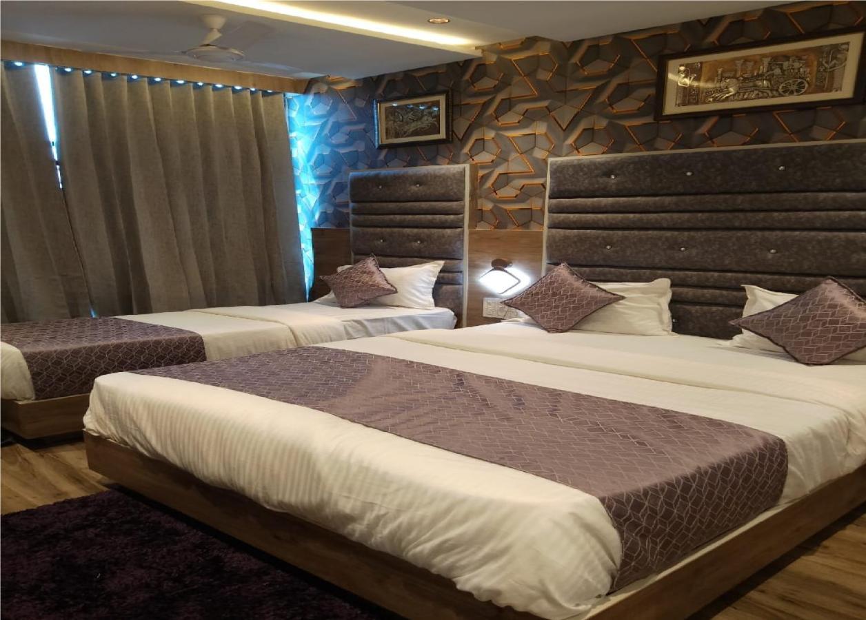 Hotel Lotus Villa Ahmedabad Exteriör bild