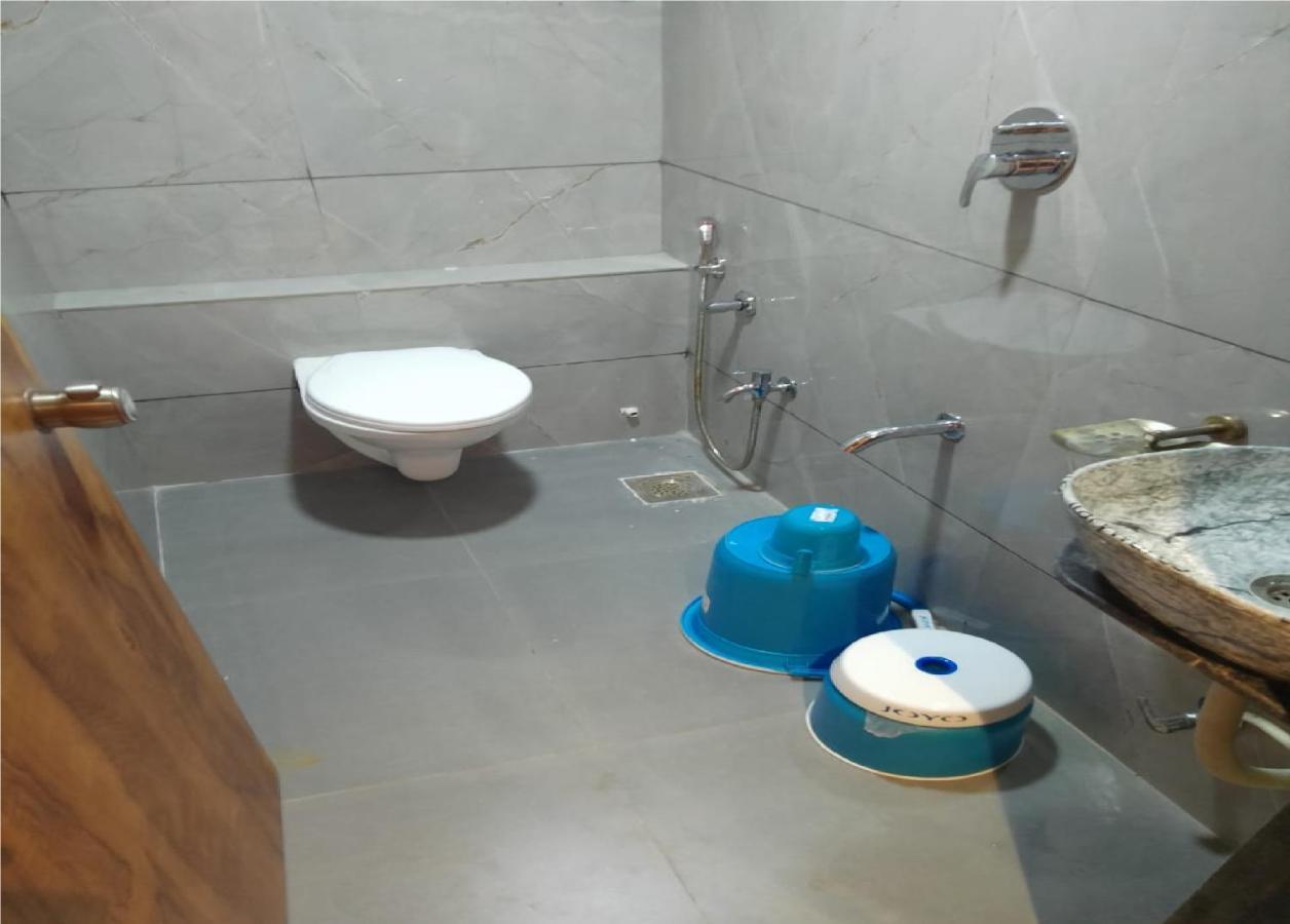 Hotel Lotus Villa Ahmedabad Exteriör bild
